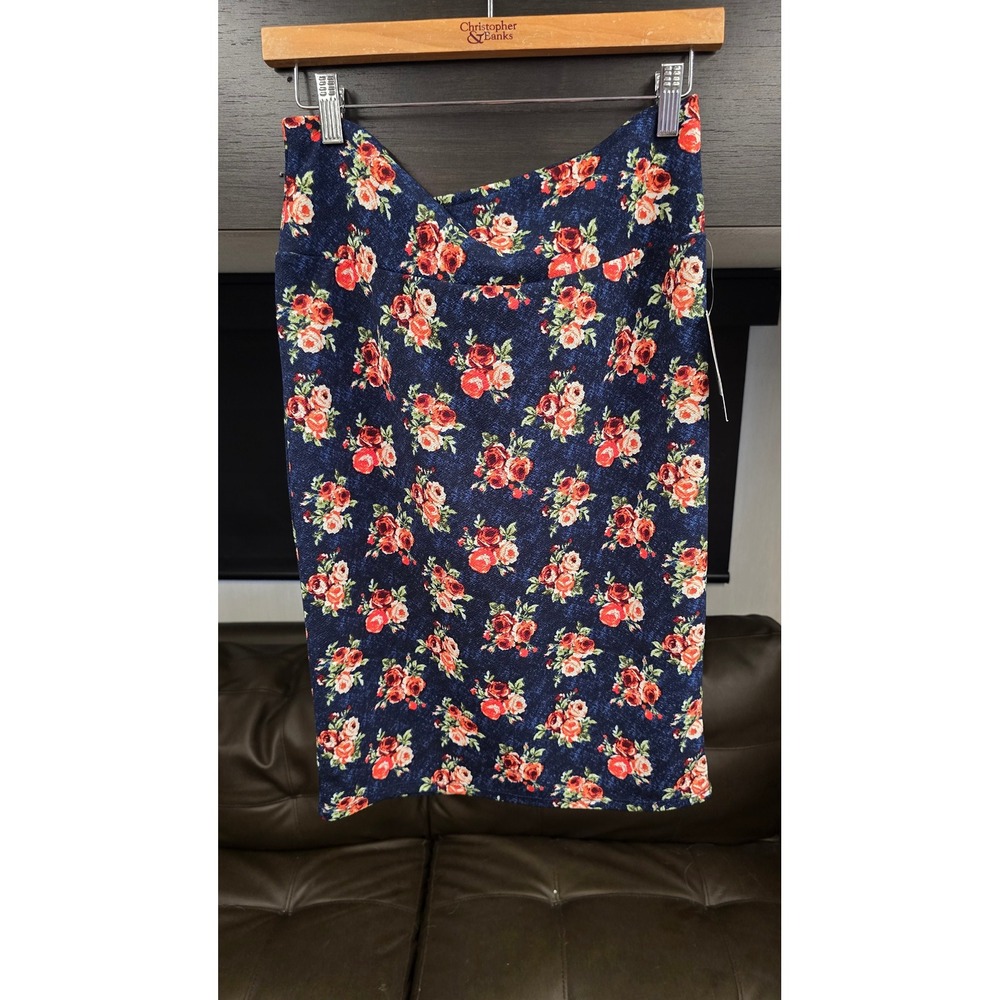 LuLaRoe Cassie Pencil Skirt Medium Navy Blue Red Floral Rose Print NWT